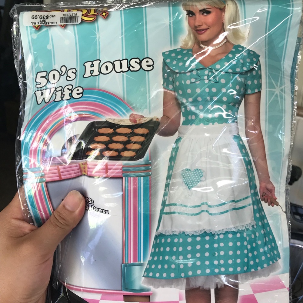 50’s house wife Halloween Medium/Large costume